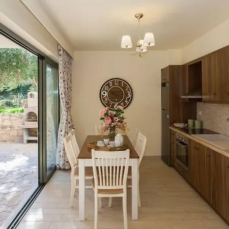 Olive Tree Farm 200m From The Ferienhaus Episkopi-Chania