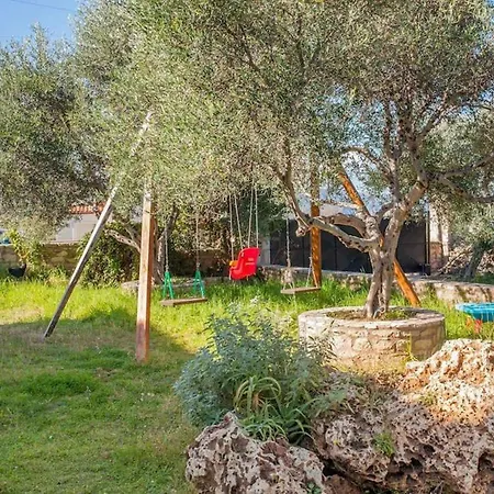 Holiday home Olive Tree Farm 200m From The
