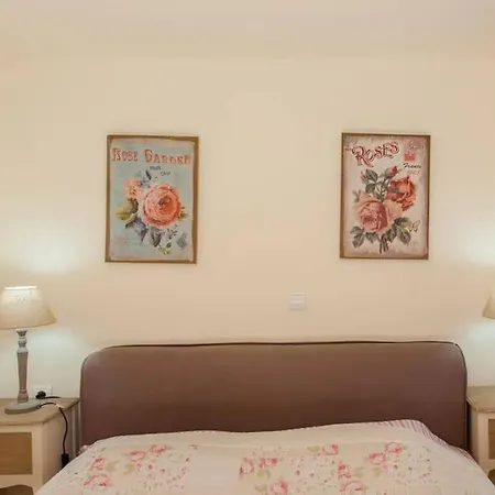 Holiday home Olive Tree Farm 200m From The *