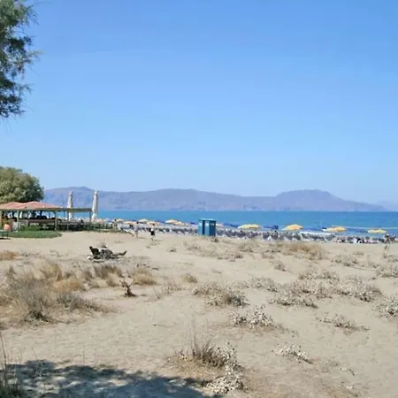 Сasa de vacaciones Olive Tree Farm 200m From The *