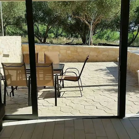 Olive Tree Farm 200m From The Episkopi-Chania