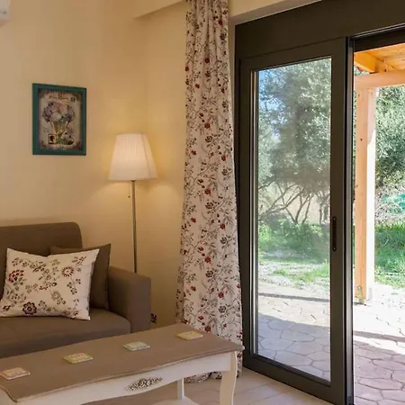 Olive Tree Farm 200m From The Сasa de vacaciones *